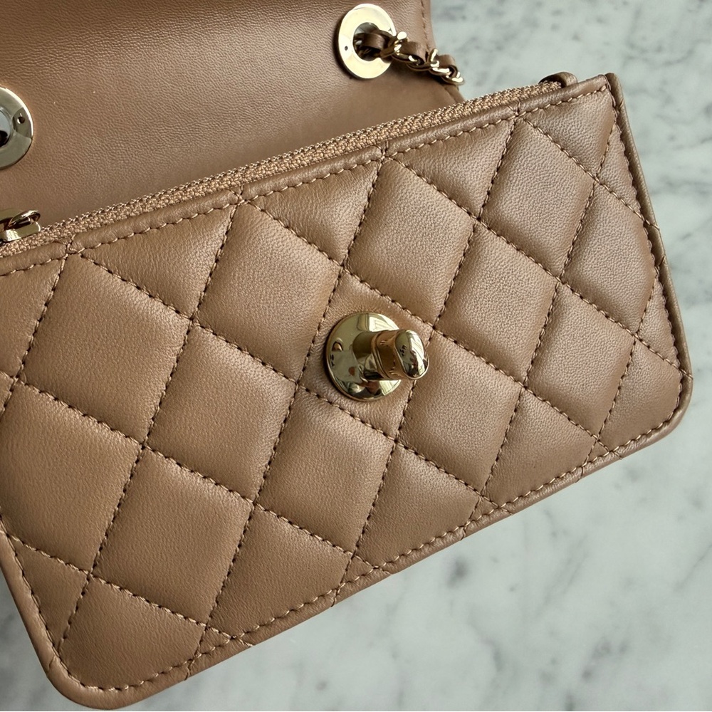 BRAND NEW Chanel Mini Trendy CC Wallet on Chain - Picture 9 of 13